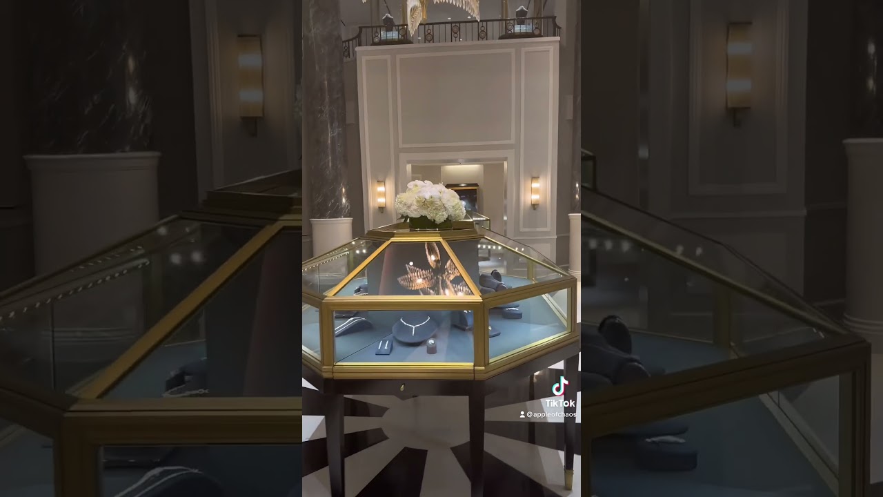 Picking up a ring @ Harry Winston #jewelry #diamond #estatejewelry #finejewelry #engagementring #lux