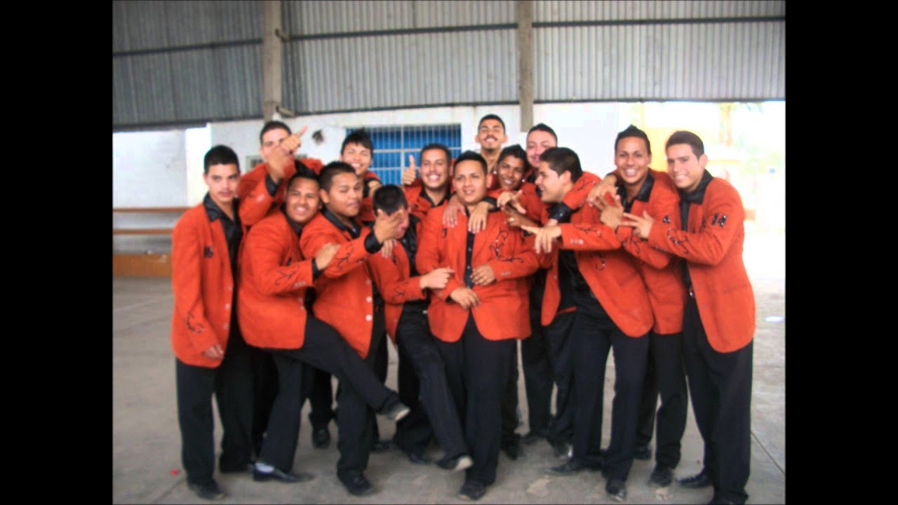 Popurri De Cumbias-Banda Hnos. Galvan Jr.