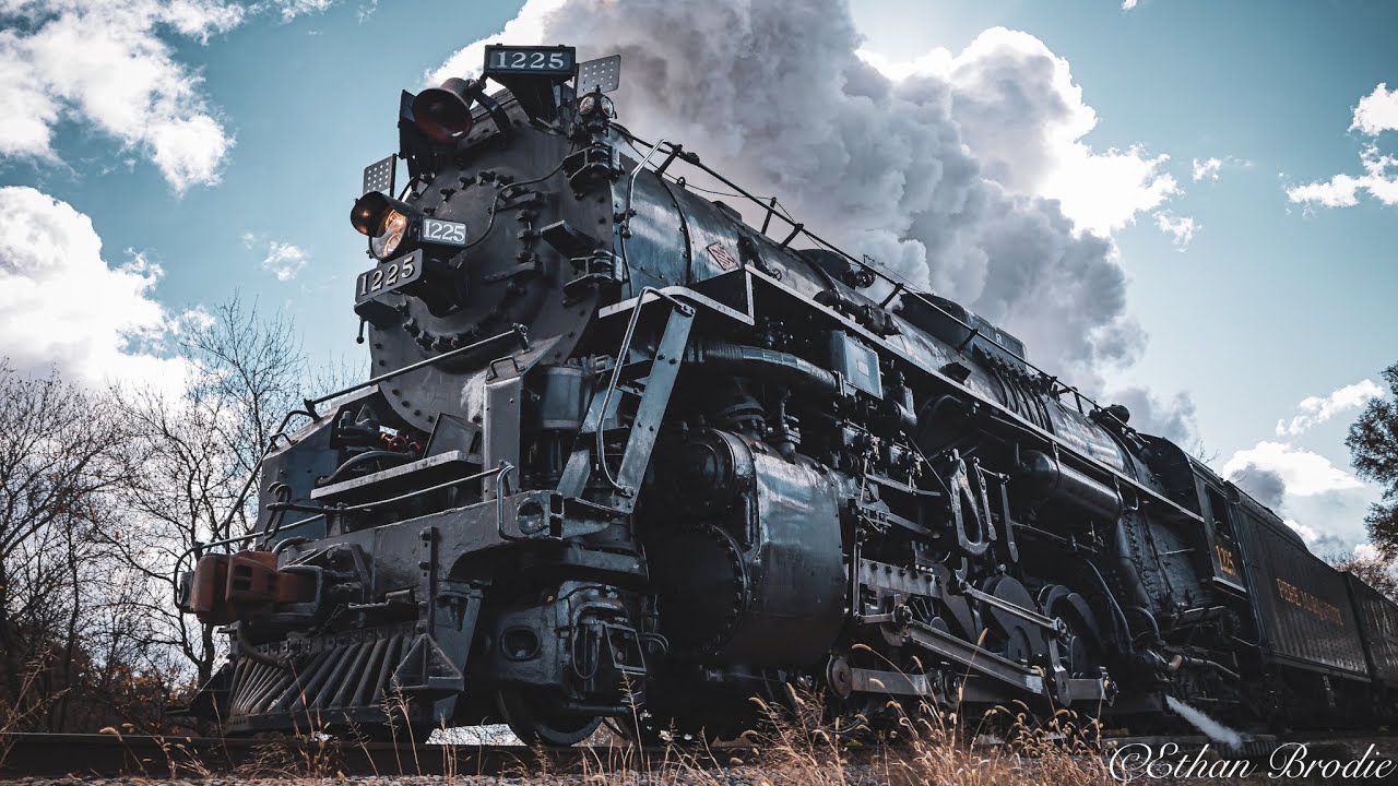 Pere Marquette 1225: The Autumn Limited to Cadillac