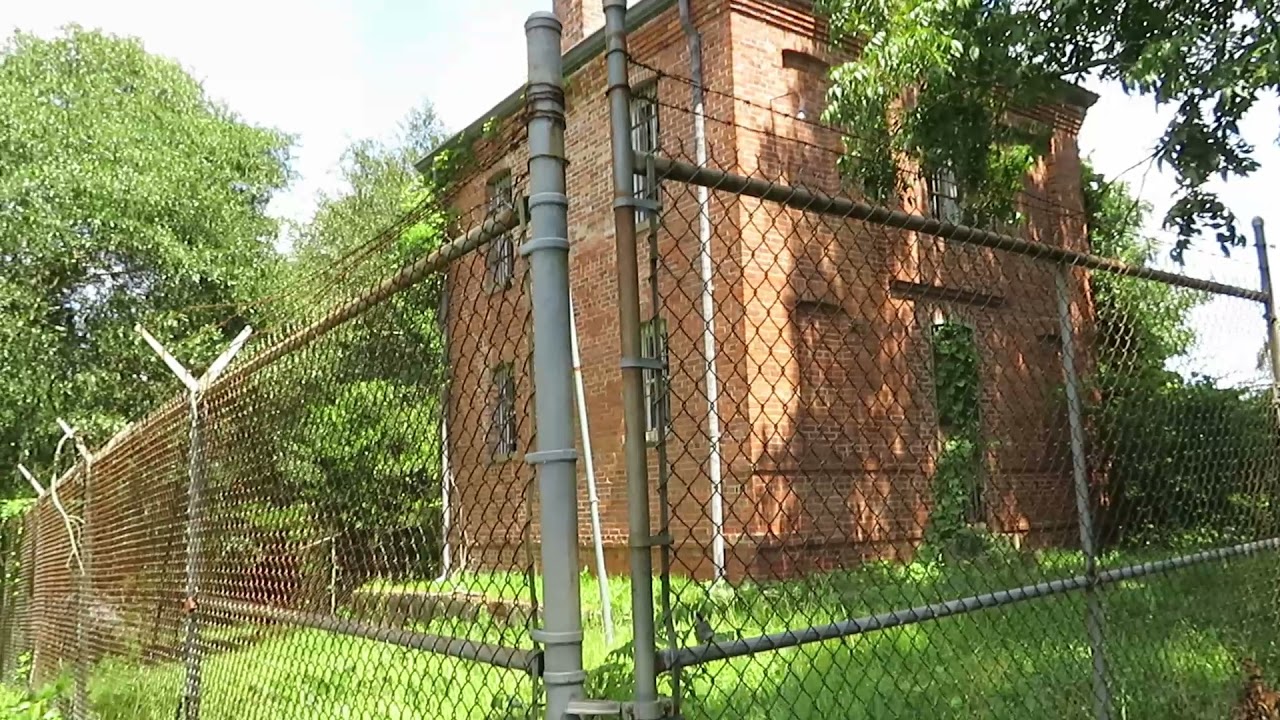 Cusseta, Georgia (Small Town USA) Ride-Thru - Old Jailhouse 1902-1975 - City Park