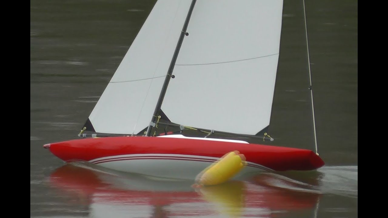 Int. Dragon Class - One Meter RC Sailboat (First Sail in GER)