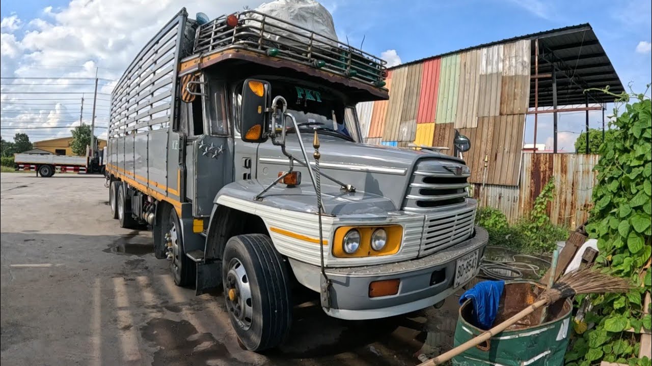 HINO รถกระบะหน้ายาวคุณปู่ 12 ล้อ สวยคลาสสิคสไตล์ไทยๆครับ สวยและหาชมได้ยากมากๆ