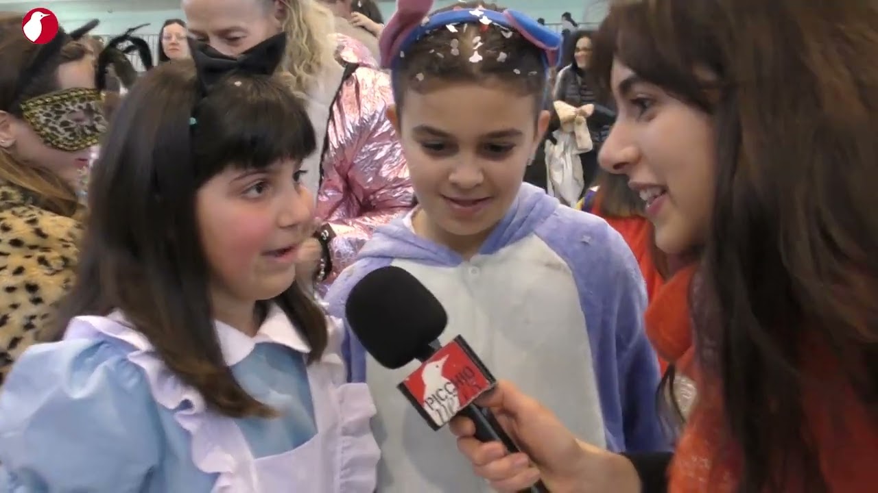 Tolentino, tra coriandoli, maschere e un sindaco-Stitch: il Carnevale dei bambini al PalaChierici