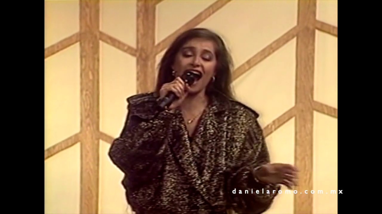 Daniela Romo | Abuso