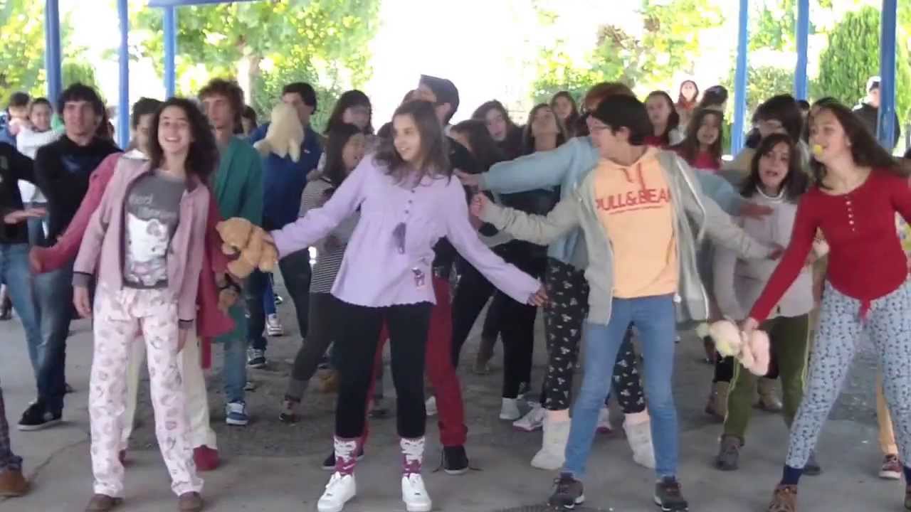 TOCA A MEXER ... NO DIA NACIONAL DO PIJAMA!