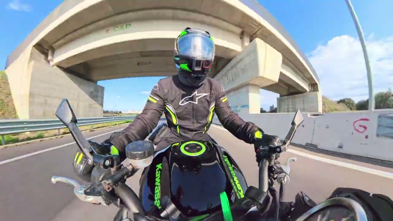 Approfittiamo della bella giornata di sole Kawasaki Z 750