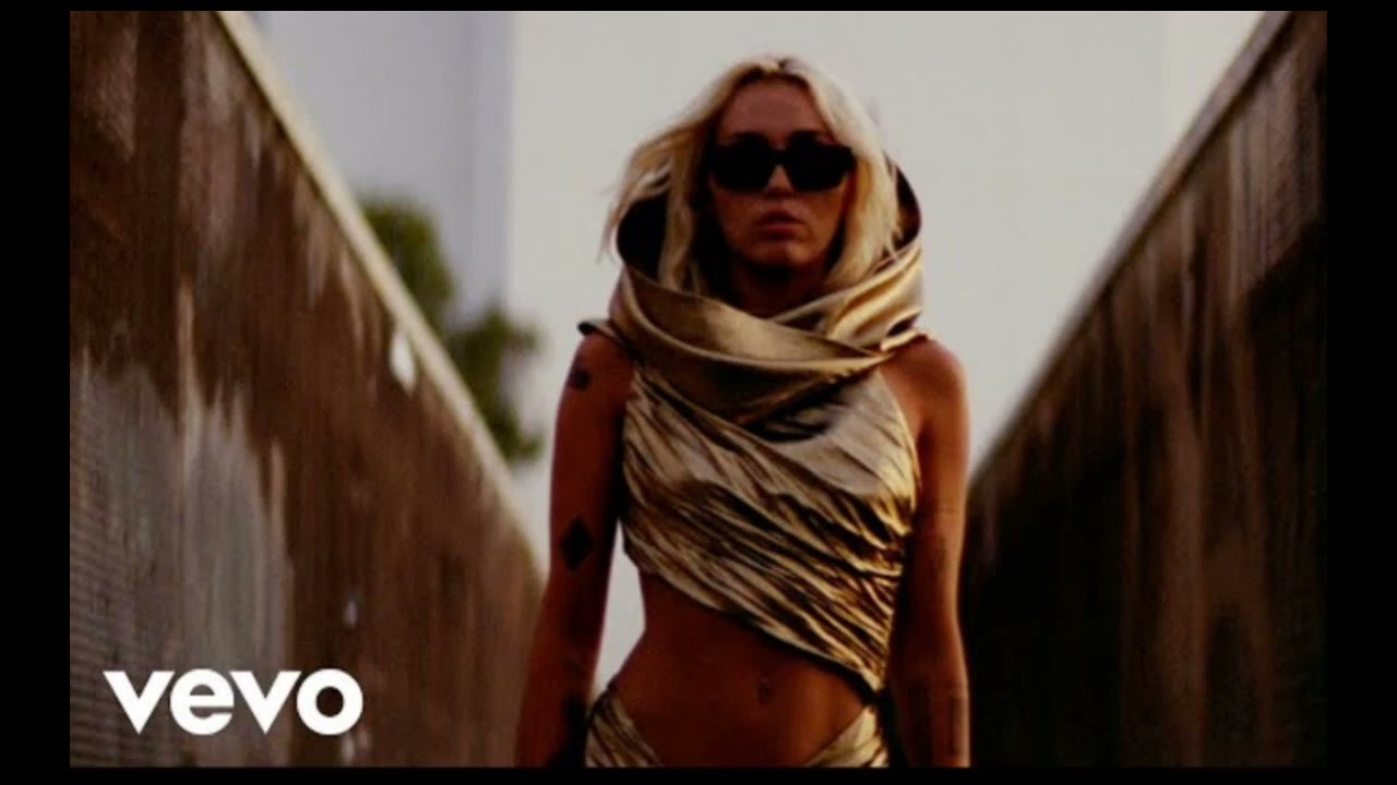 Miley Cyrus - Flowers | World Music