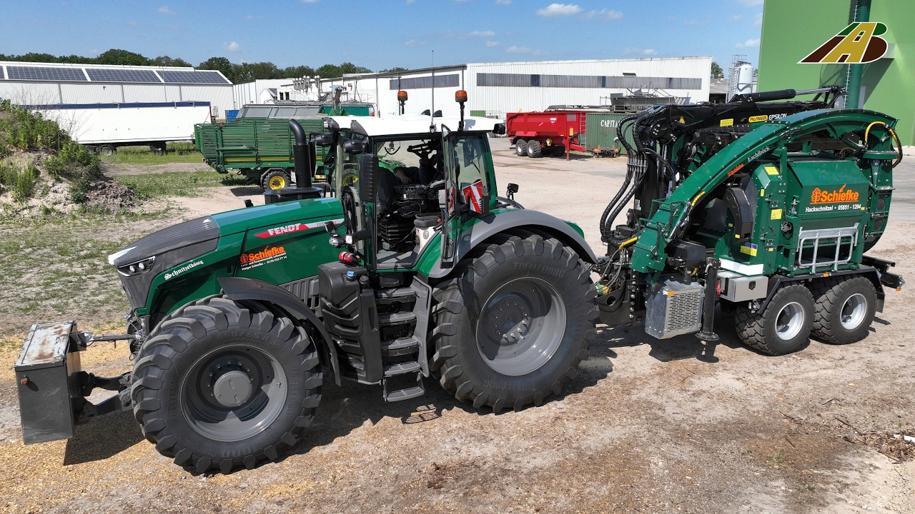 Neue Holz-Hacktechnik im Ersteinsatz - Traktor Fendt 1050 & Eschlb&ouml;ck  Hackschnitzel Forstwirtschaft