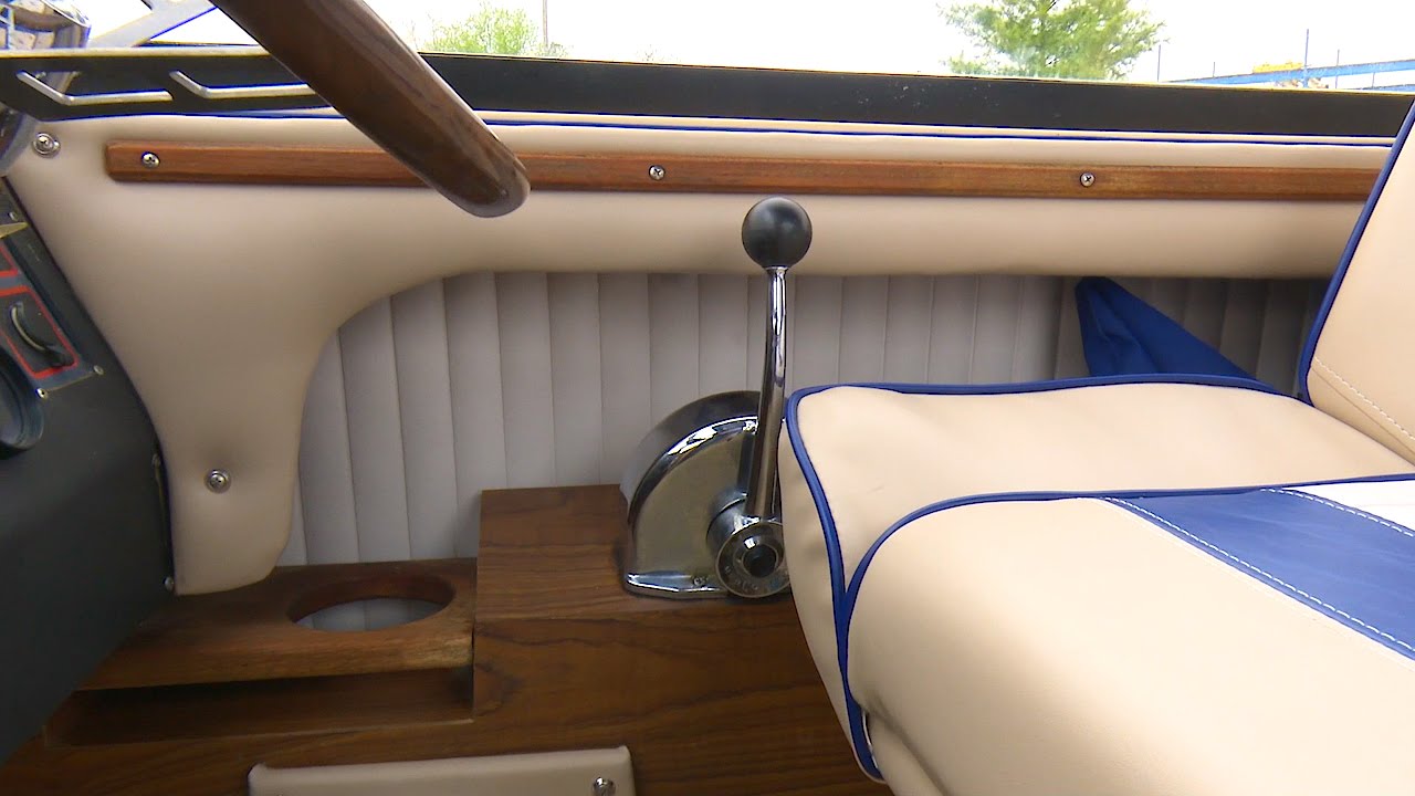 How to Upholster Side Panels on a Powerboat