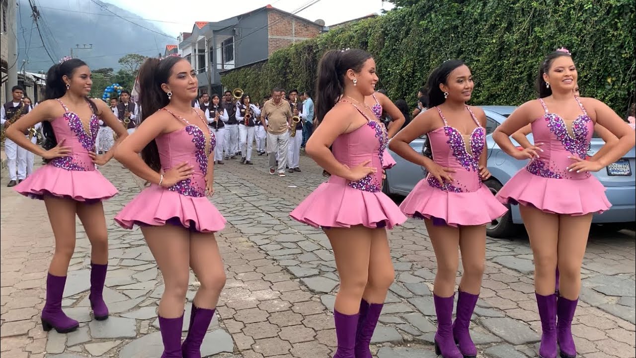 Con una vela en la Mano / Cachiporras del  Colegio Salarrue, Sonsonate 2022