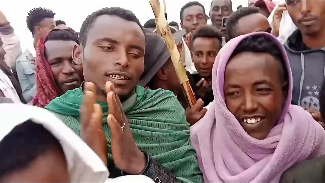 ሸዋ አንኮበር  እመ ምሕረት  ተራራ የመሥቀል ደመራ በአል  ሕዝበ ክርስቲያኑ  በተገኘበት በድምቀት ተከበረ መልካም በአል!