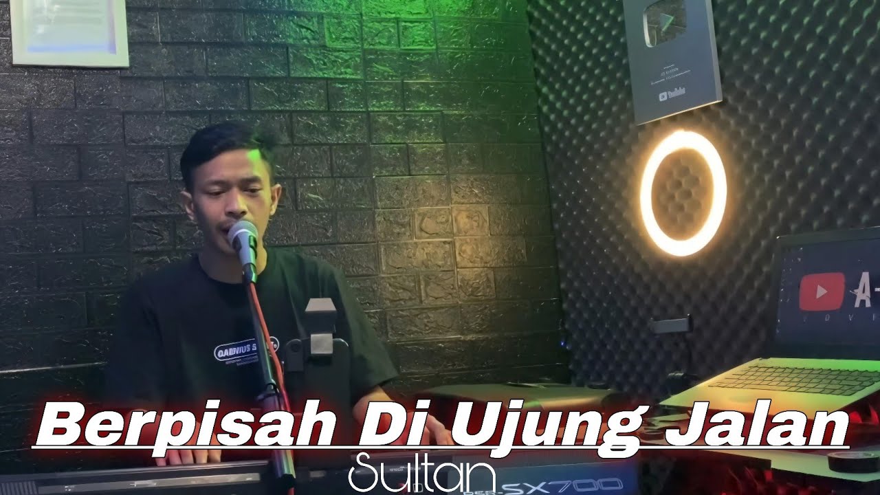 Berpisah di ujung Jalan ( Sultan ) Lagu Malaysia Livr Cover Aly Annafis