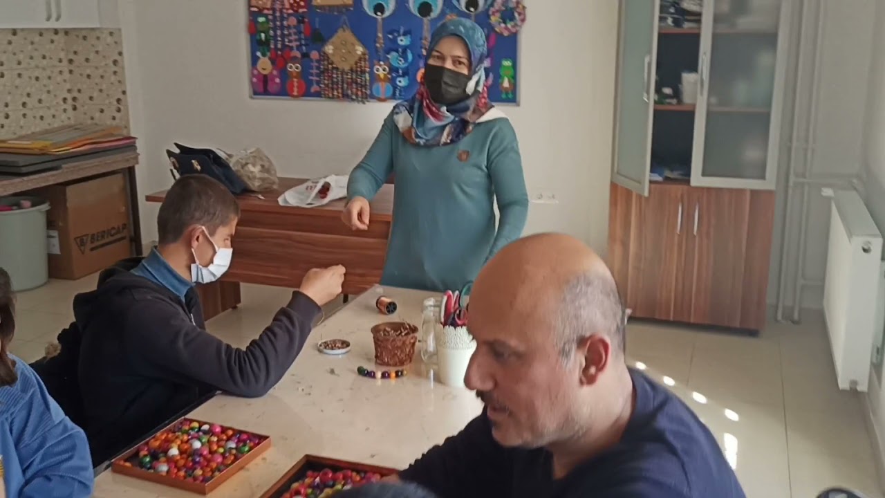 OKULUMUZ ÖĞRETMENLERİ İLE HAZIRLANAN 24 KASIM ÖĞRETMENLER GÜNÜ ÖZEL VİDEOMUZ