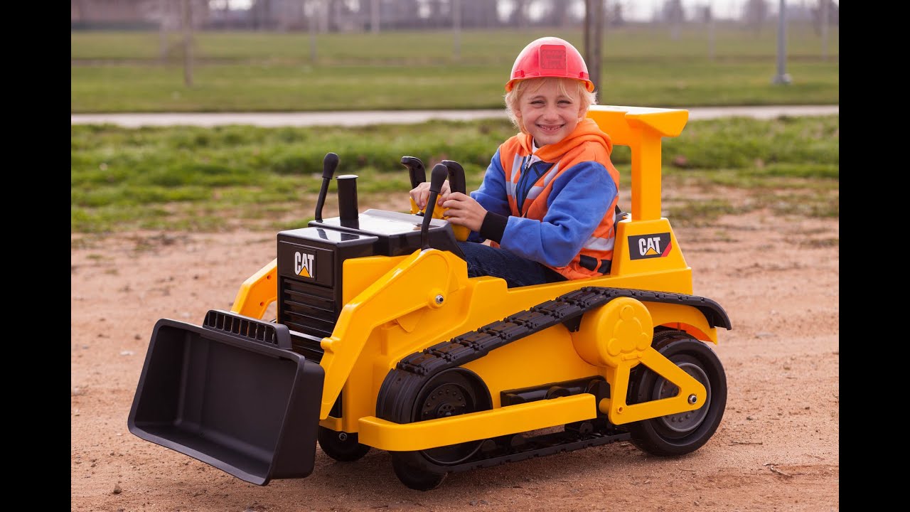 Kid Trax CAT Bulldozer - Kids Tractor (Unboxing and Riding)!