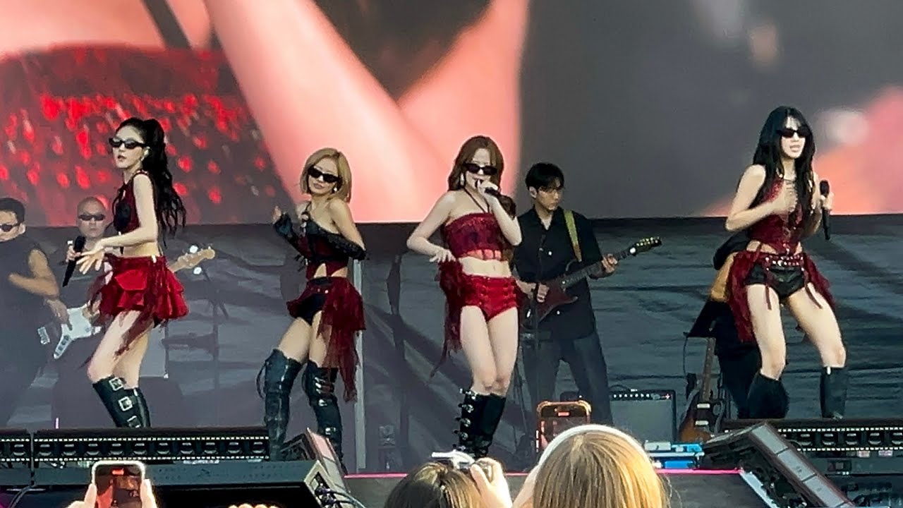 KISS OF LIFE - Igloo (live from Sziget Festival, 2025)