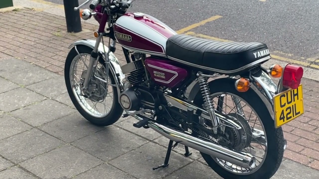 Yamaha YCS5E CS5 200  RD200