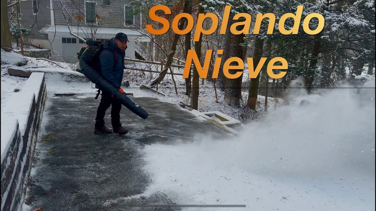 Como limpiar nieve facil y rapido? Soplando nieve