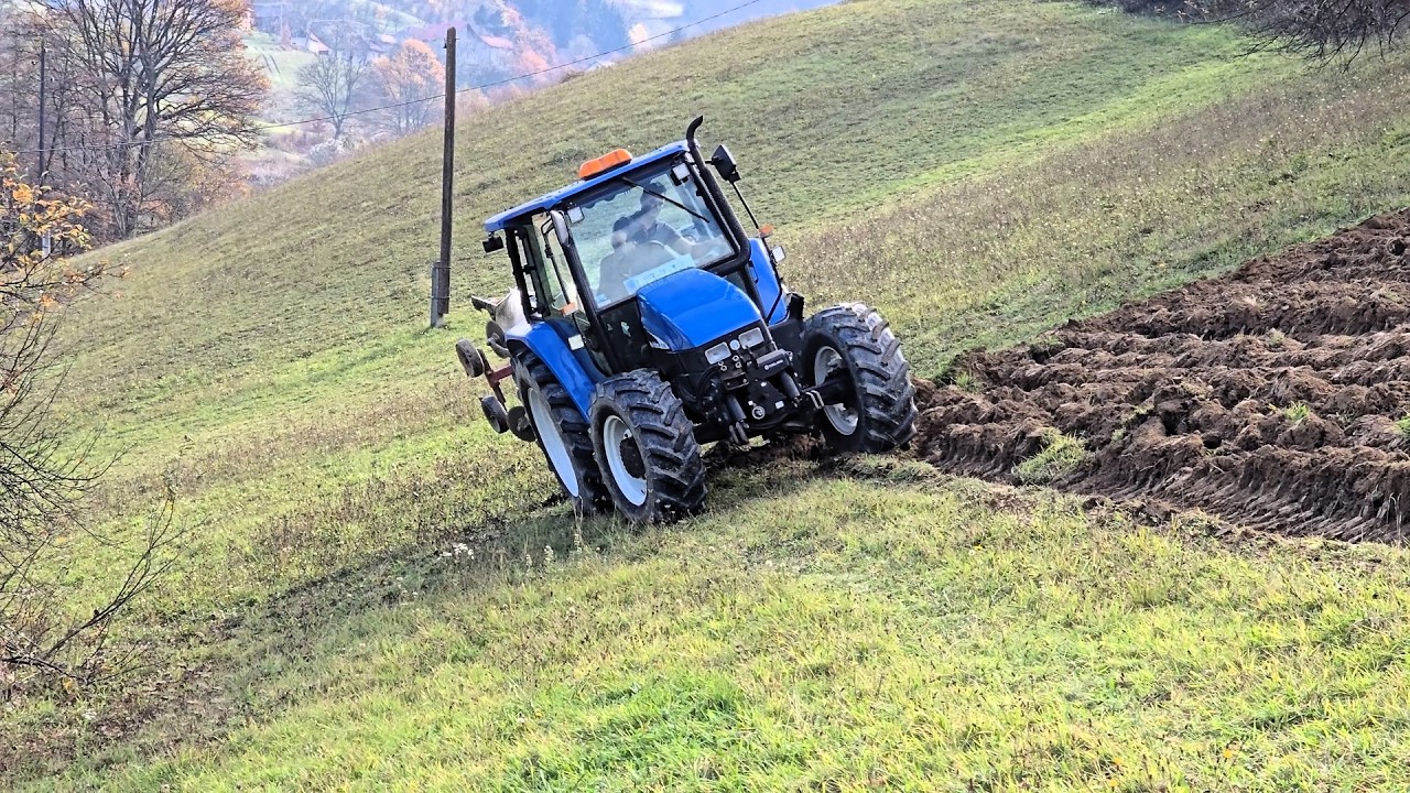 New Holland TL100 - Oranje u VELIKOJ STRANI | Zetor 6341 - Vožnja šljunka po blatu! | Čupanje panja!