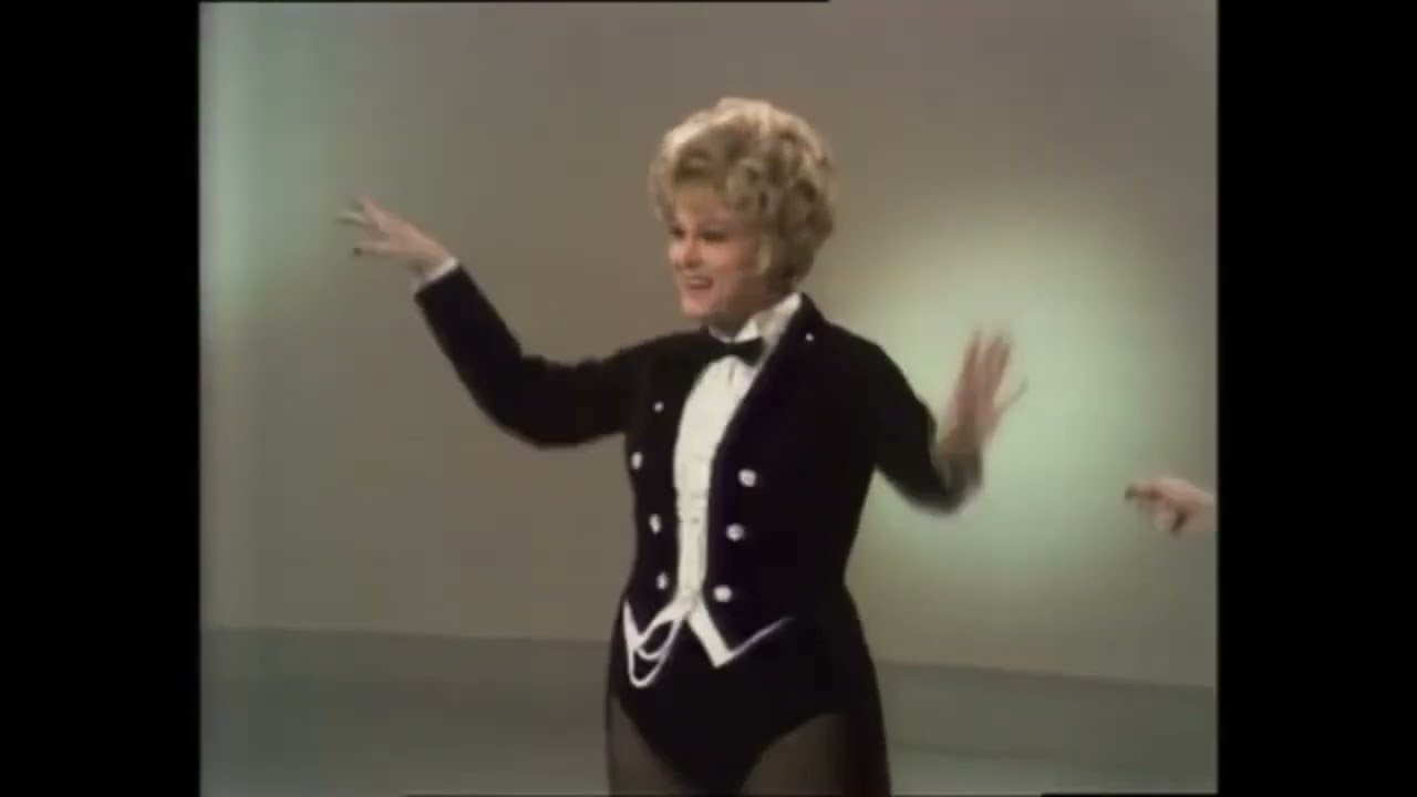 Wenn die Mutter mit der Tochter ..... (Marika Rökk und Gabriele Jacoby)