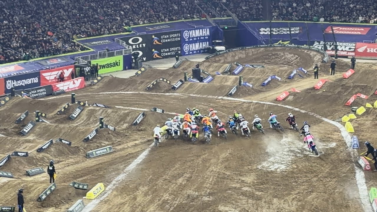 250 Supercross Houston Race 1 first lap