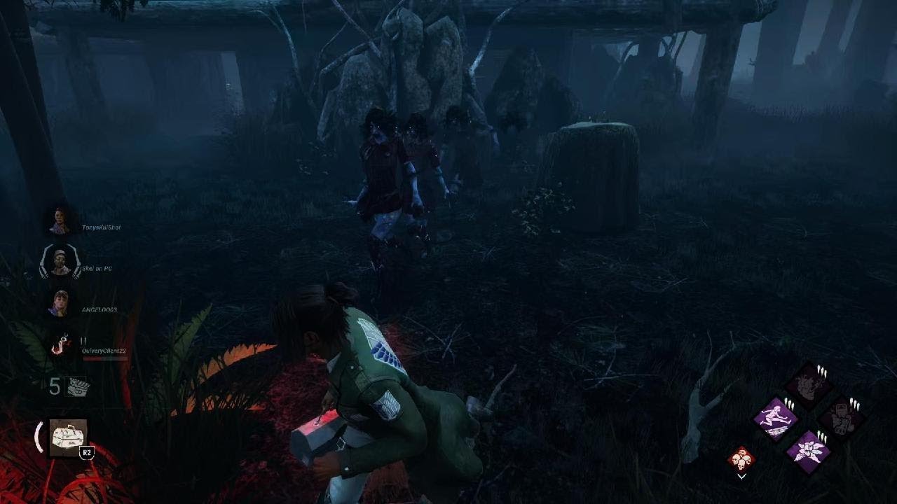 Zarina Kassir New Attack On Titan Outfit VS Spirit - Dead by Daylight