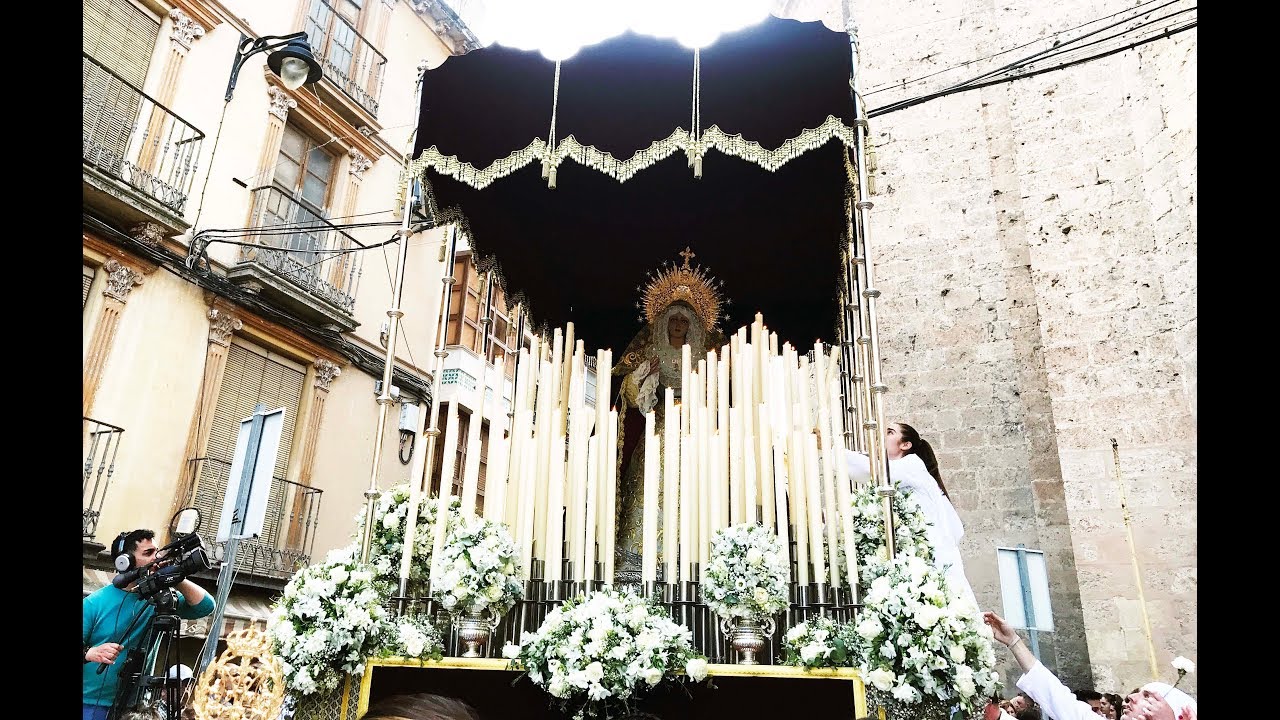 Virgen de la Luz por la Plaza Jiménez Campaña. Domingo de Ramos Loja 2019.
