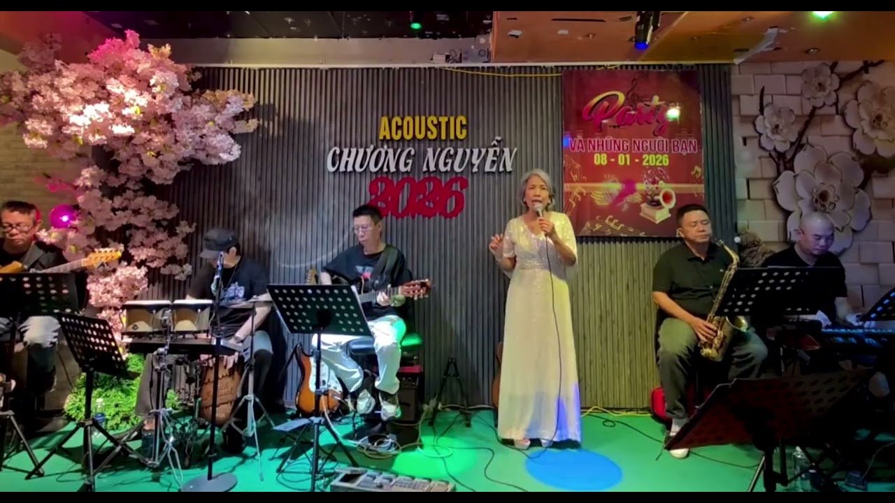 L’amour C’est Pour Rien (Enrico Macias) - Kim Hậu & Saigon Chuong Nguyen Band
