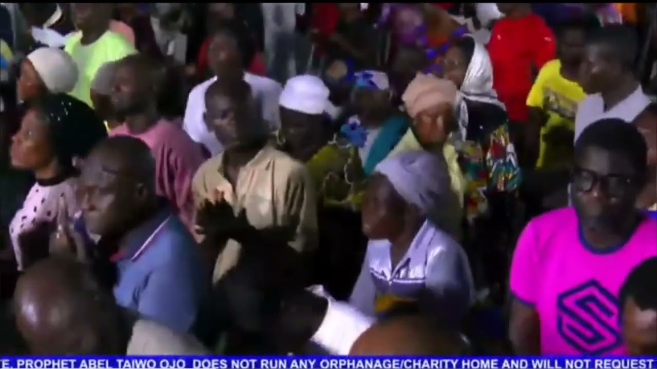 Orin isoji with Oluwalonibisi and Prophet Taiwo Ojo.