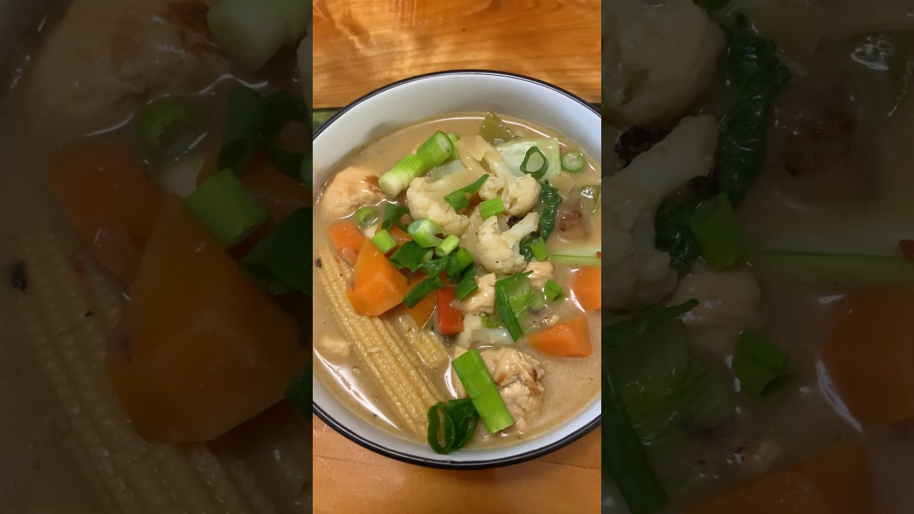 COOKING GREEN THAI CURRY CHICKEN FOR LUNCH