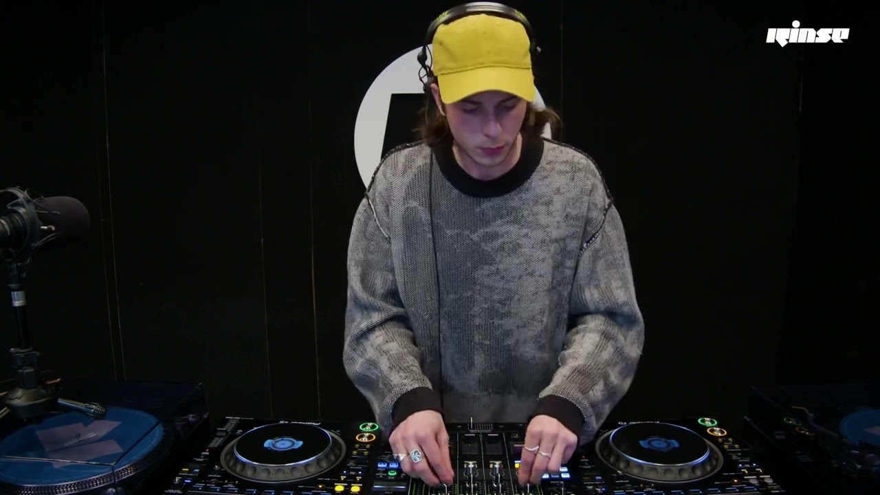 Eclipse Tribez invite Koma (DJ set) | Rinse France