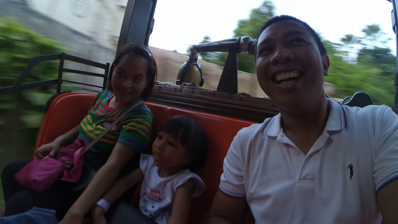 Universal Studios Singapore - Puss In Boots' Giant Journey (Roller Coaster)