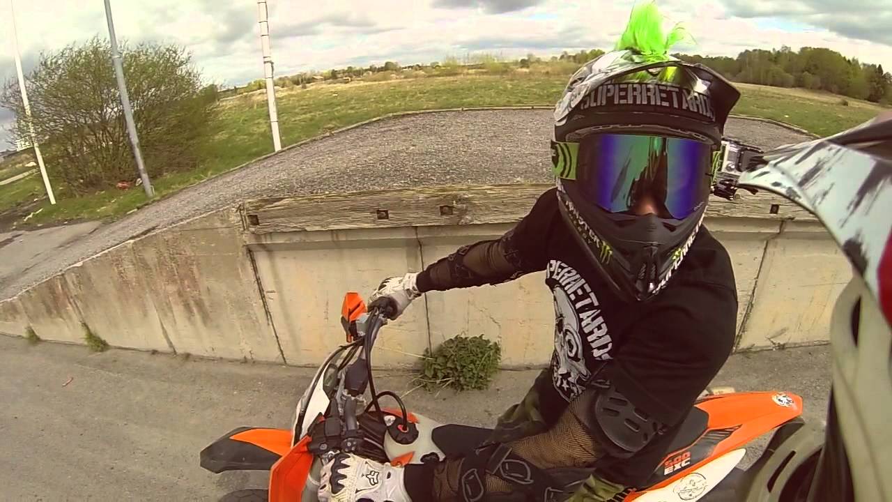 Keep the Retards Close! [Superretards 2013 Supermoto Stunts]