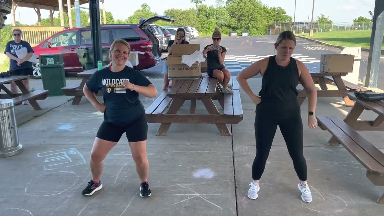 1st Grade Halftime Dance 2022