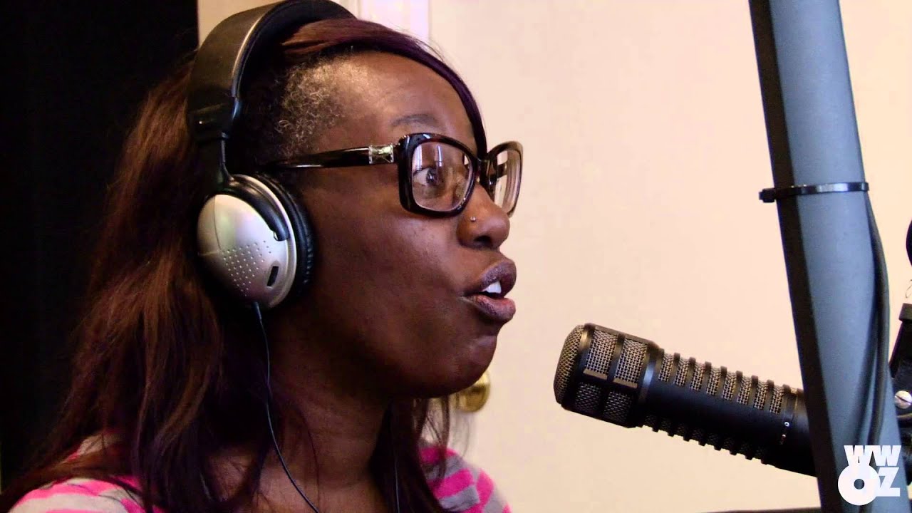 Erica Falls at WWOZ (2015)