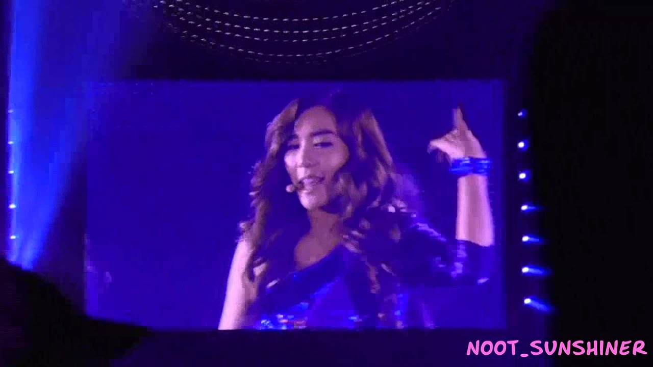 ๙ ธันวาคม ๒๕๕๗ ดรุณีสมัย ณ โตเกียว โดม - แคทนีสยิงม็อคกิ้งเจย์ By Noot_Sunshiner