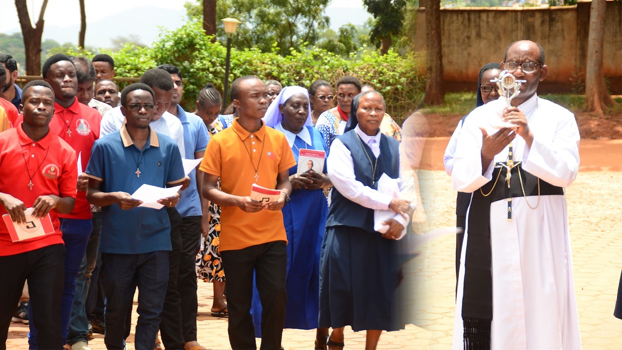 TAZAMA MAPOKEZI YA MASALIA (RELICS) YA MWENYEHERI YOHANE MERLINI, SEMINARI KUU YA MT. GASPARI - MORO