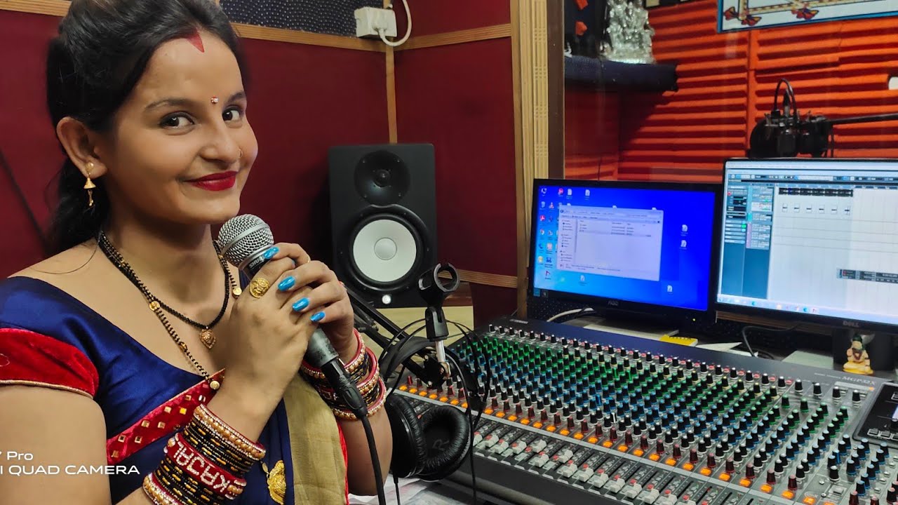 मैया झूला झूले ली हो _ काजल अनोखा का अनोखा देवी भजन (पारम्परिक) Kajal Anokha _ New Devi Bhajan 2020