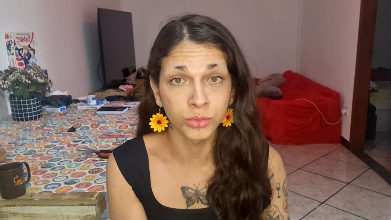 esvaziando copos