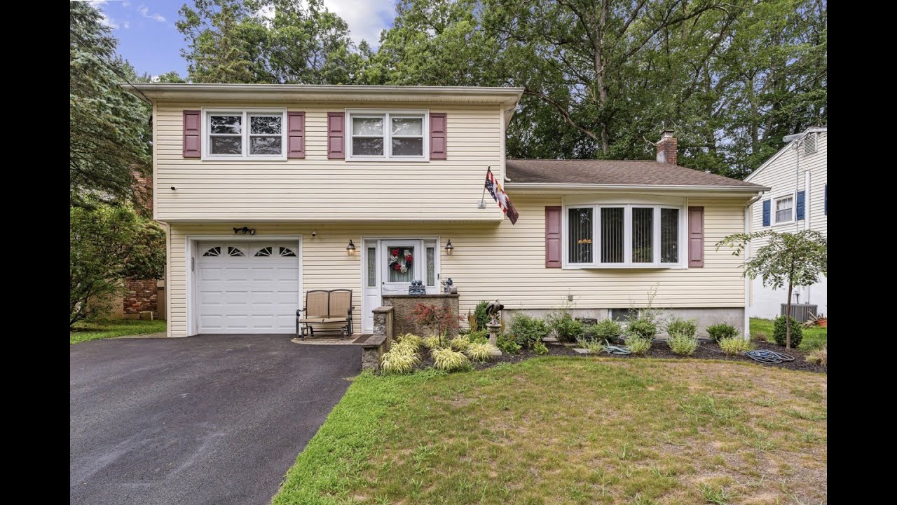 8 Ellen Drive Rockaway, NJ | ColdwellBankerHomes.com