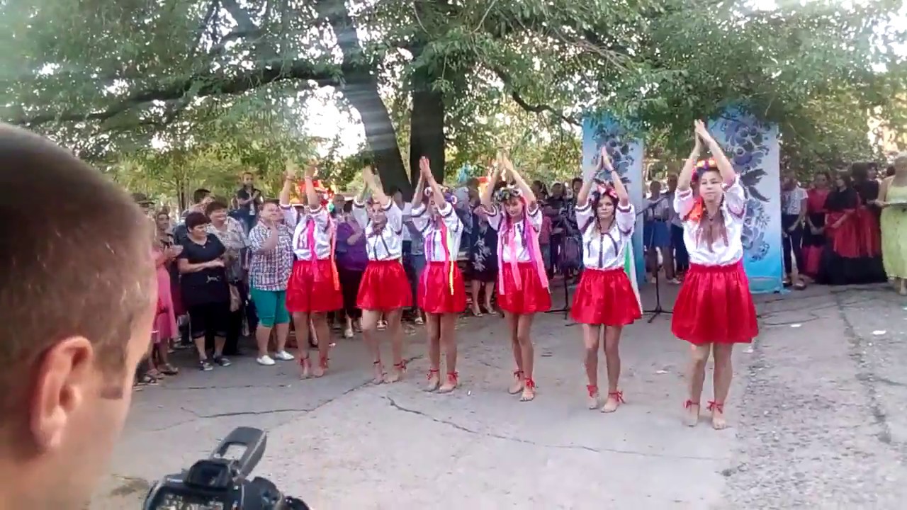 А моя любов Україна.Танець.