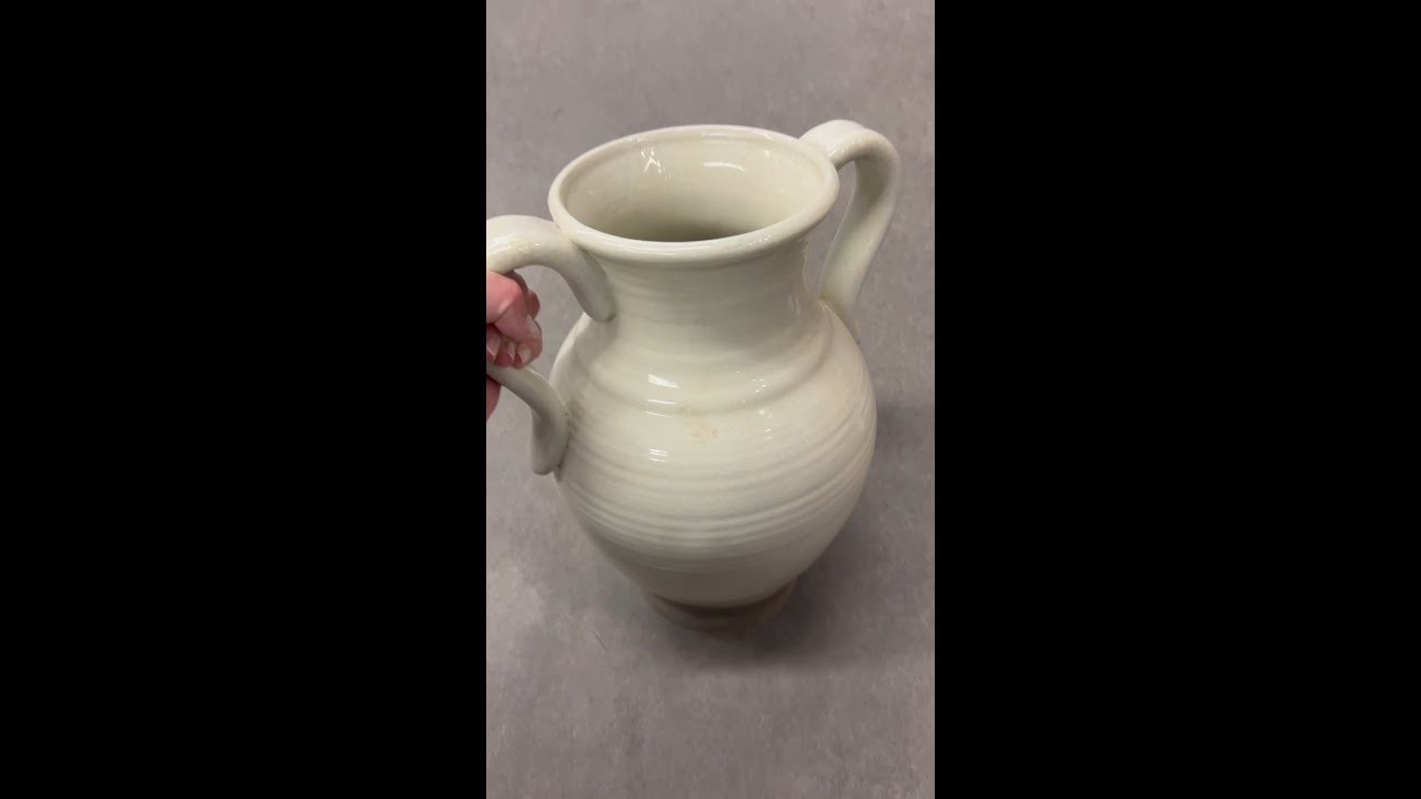 DIY Italian Vase Upcycle | Easy and Affordable #Thrifted Home Decor