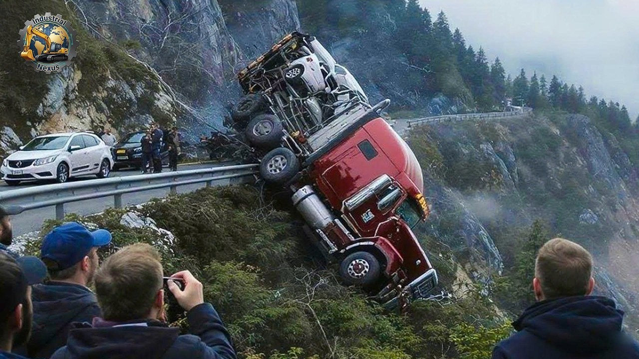 Idiots with Fast Trucks: Heavy Equipment Fails | Extreme Oversized Truck Transport #43