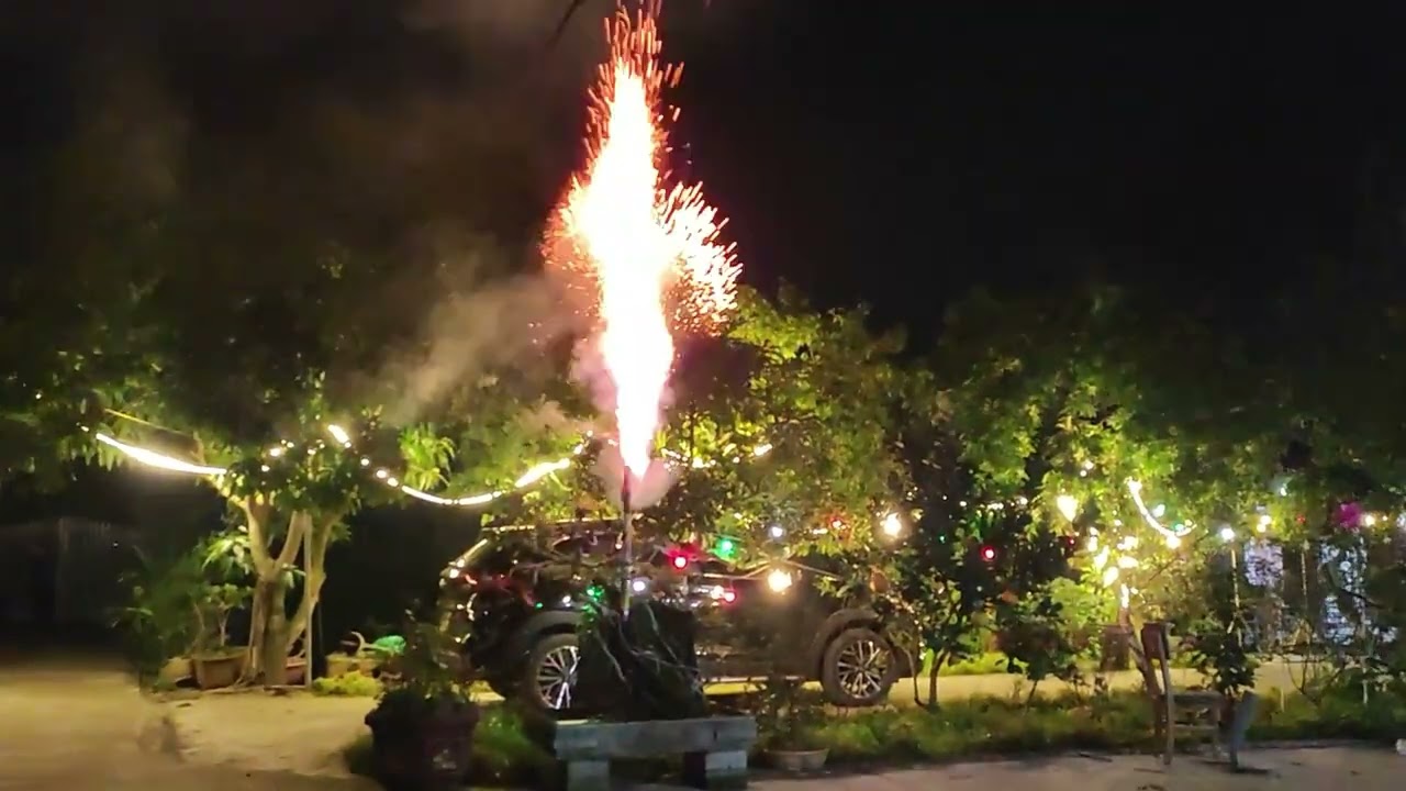 Pháo hoa Tết đón giao thừa
