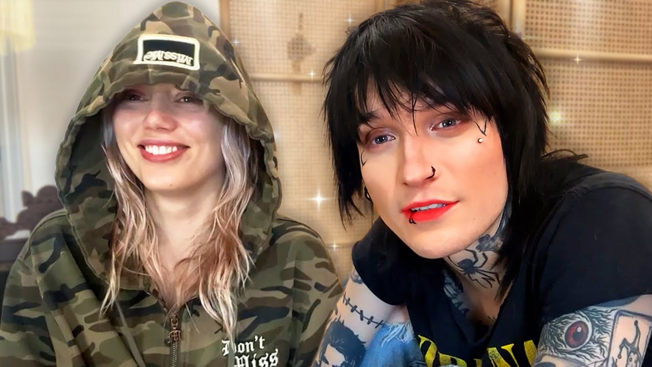 My Girlfriend Does My Makeup