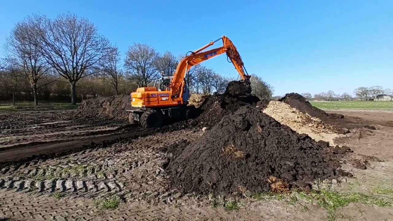 meststrooier met new holland t7                            2023