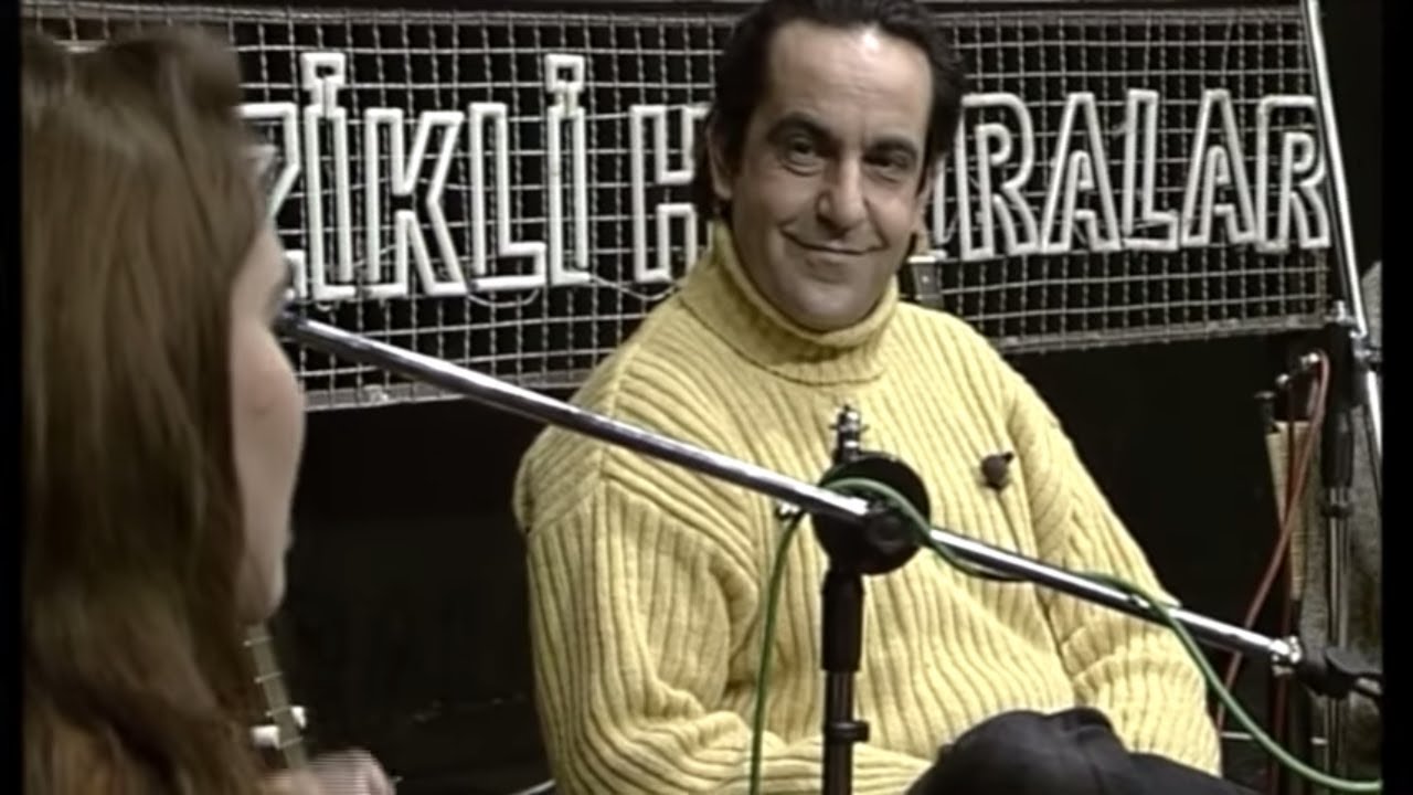 MFÖ Müzikli Hatıralar - Seren Serengil, Emrah