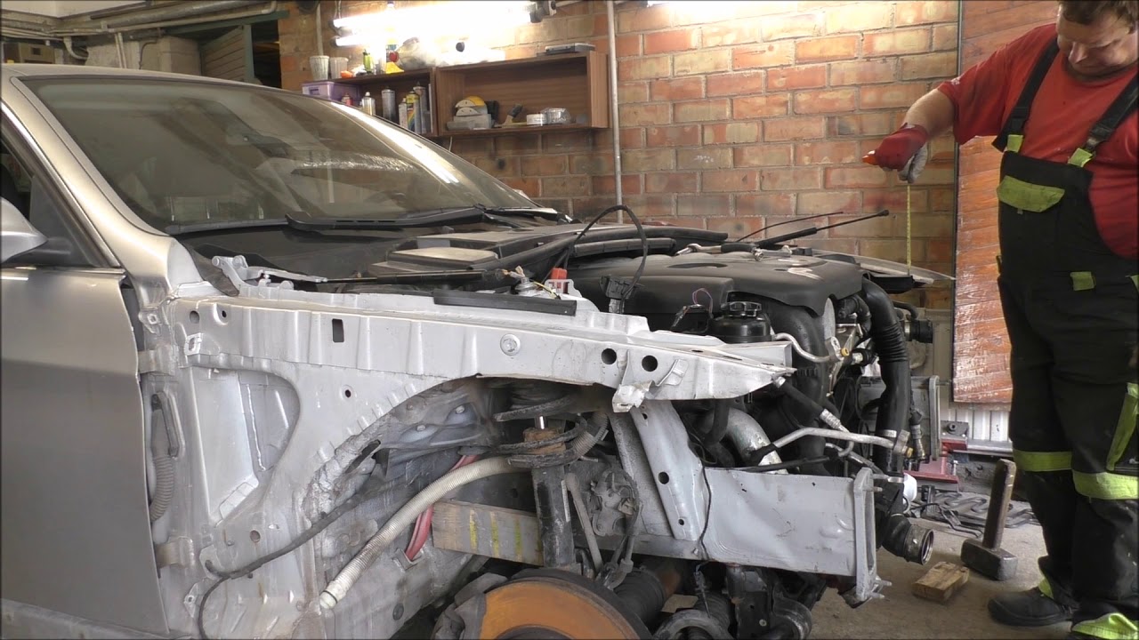 BMW E92. The minor repair front end. Небольшой ремонт переда.