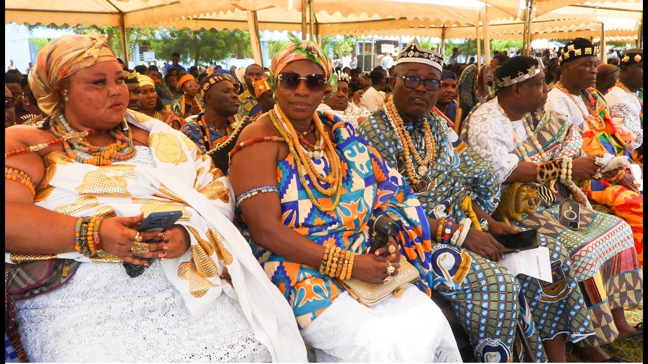 BATEKPOR TOGBIGA TENGE DZOKOTO GLIGUI VII CHAIRS ABOSCO @60 DURBAR