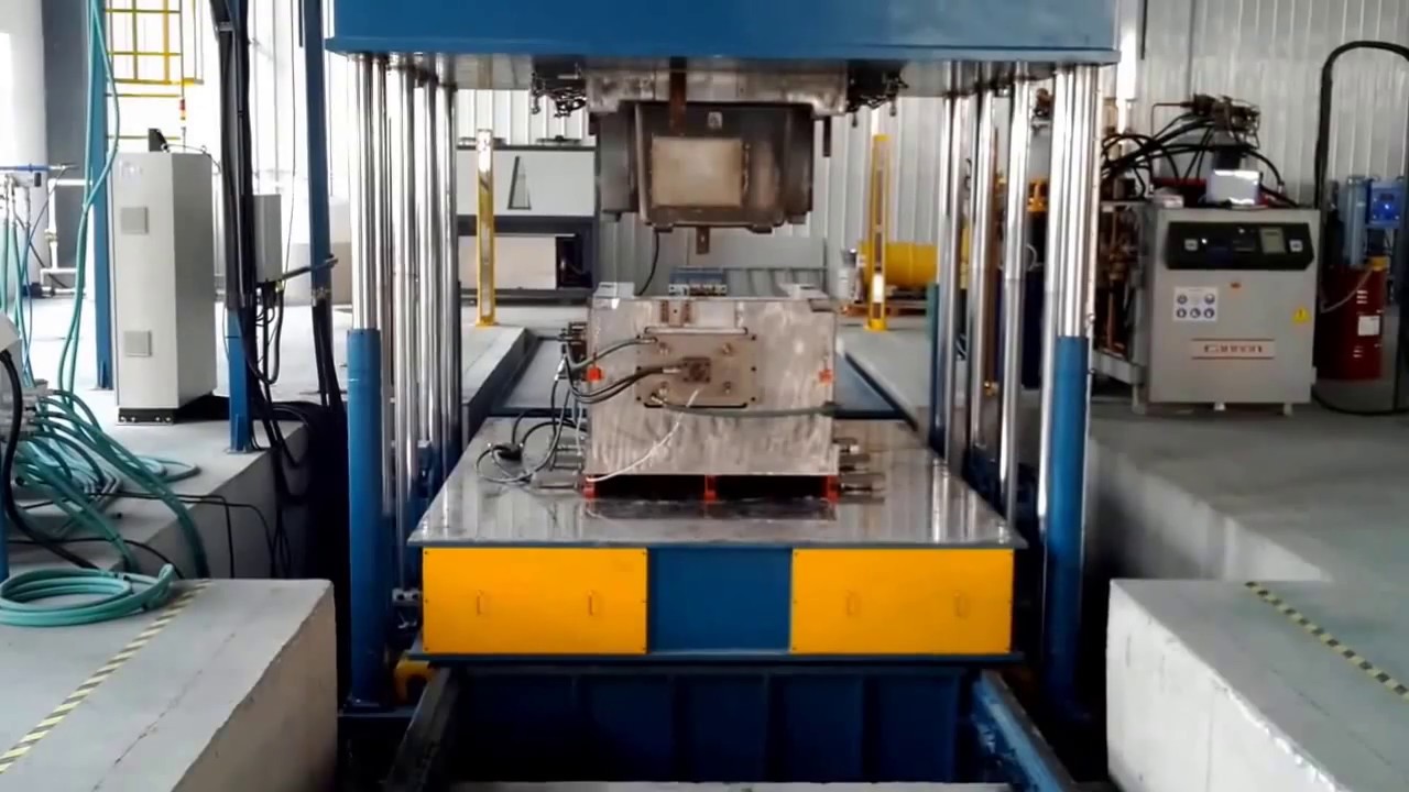 Compression press for molding composite parts by REP TUNGYU