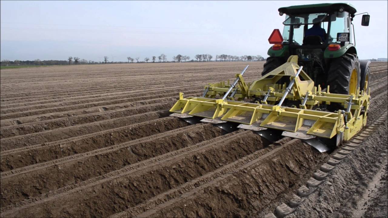 Formowanie redlin ziemniaków - John Deere 5083E + KMK OF 475